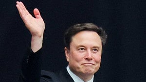 Musk earns billions even if Tesla misses goals