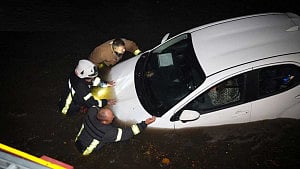 Flash floods kill 9 in Odesa