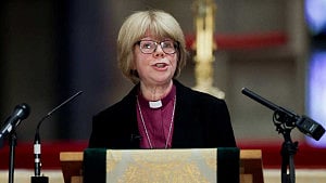 Sarah Mullally becomes first woman to lead Church of England