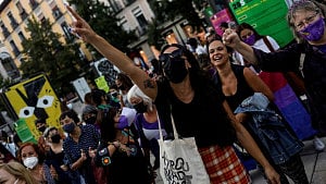 Spain to make abortion constitutional right