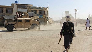Pakistan, Afghanistan border clashes kill 5