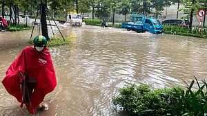 Bualoi kills 51 in Vietnam, banks told to support affected firms