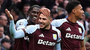 Buendia seals comeback win for Villa