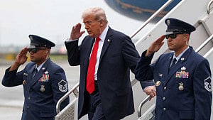 Trump issues 'last warning' to Hamas to accept hostage deal