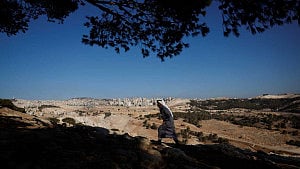 Bedouin face eviction as Israeli settlement spreads