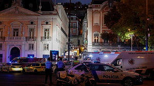 Lisbon cable car crash death toll rises to 17