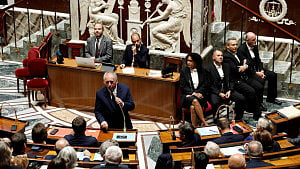 French parliament ousts prime minister