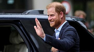 Harry donates $500,000 to help wounded Ukraine, Gaza children