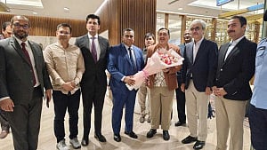 পাকিস্তানে নয় দিনের সফরে স্বরাষ্ট্র সচিব