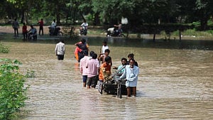 India's Yamuna over danger mark as rains flood Delhi