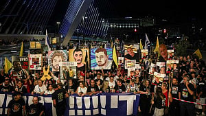 Israelis call on Trump to end Gaza war