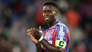 Guehi set to stay at Palace