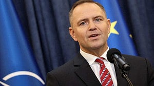 Trump welcomes Nawrocki to White House