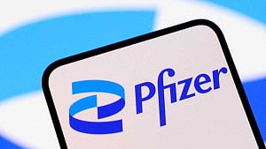 Trump announces Pfizer price cuts