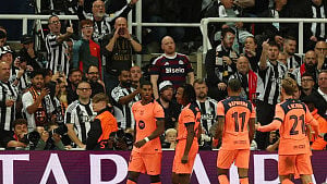 Rashford brace seals Barca win at Newcastle