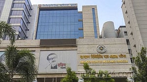 BSEC warns against 11 Facebook scam pages