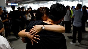 Koreans describe anxiety after US immigration raid