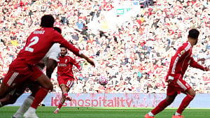Szoboszlai free kick seals Liverpool win over Arsenal