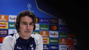 Spurs coach excited about CL debut