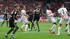 Bayern score late goals for win at Freiburg