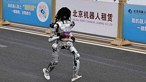 Robots race past humans in Beijing half-marathon
