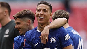 Chelsea edge Leeds to reach FA Cup final