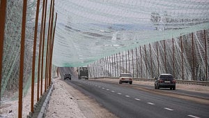 Italian bill backs fishing nets to shield Ukraine from drones