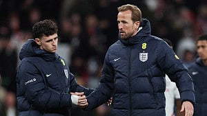 Kompany undecided on Kane vs Real