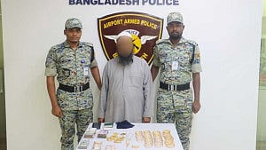 Man held at Dhaka airport with gold, foreign currency