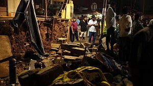Bengaluru wall collapse kills 7