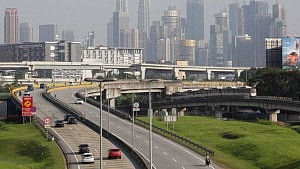 Kuala Lumpur crash kills Bangladeshi, 1 other