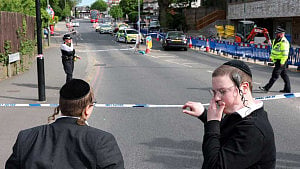 2 Jewish men stabbed in London, police treat attack as terrorism