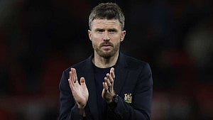 Sesko backs Carrick for Man United job