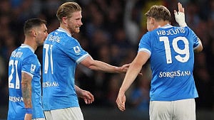 Napoli hit four to stall Inter title party