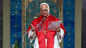 Will continue to speak out against war: Pope