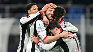 Serie A title race back in spotlight