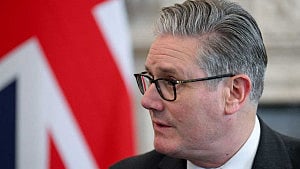 Starmer heads to the Gulf to discuss Hormuz reopening