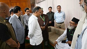 Tarique visits sick MP during parliament session break