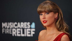 Taylor Swift files to trademark voice, likeness