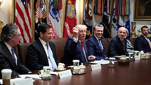 Trump weighs broader cabinet shake-up