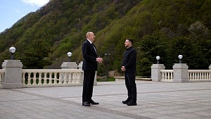 Ukraine signs security, energy deals with Azerbaijan