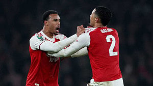 Arsenal beat Chelsea, reach League Cup final