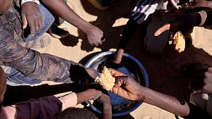 Chad closes border with Sudan after deadly clashes