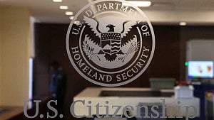 1,000 US TSA officers left shutdown began: DHS