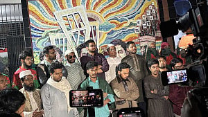 DUCSU calls off rally on Inqilab Moncho request
