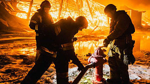 Russian authorities put out fire at Taman port