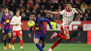 Girona stun Barcelona as Real Madrid stay top