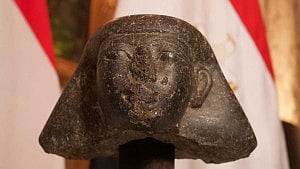 Netherlands returns 3,500-year-old looted sculpture