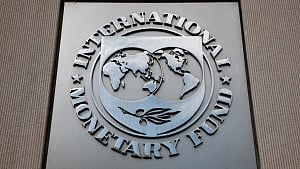 IMF discussing power tariffs revisions with Pakistan