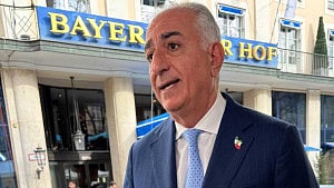 Reza Pahlavi urges US military intervention